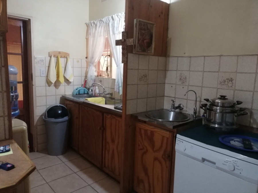 To Let 3 Bedroom Property for Rent in Flamwood North West